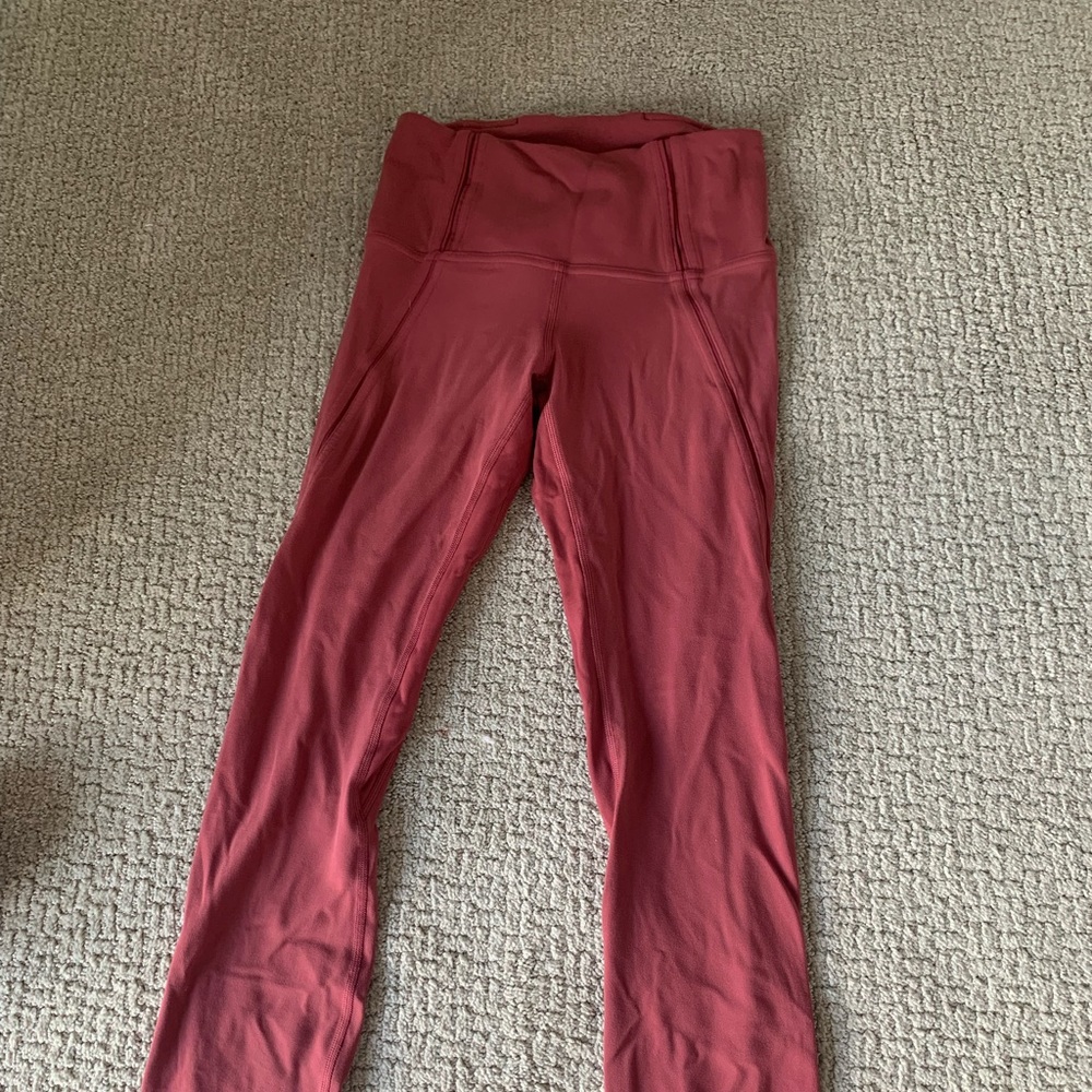 EUC women’s lululemon pink leggings, 25” inseam